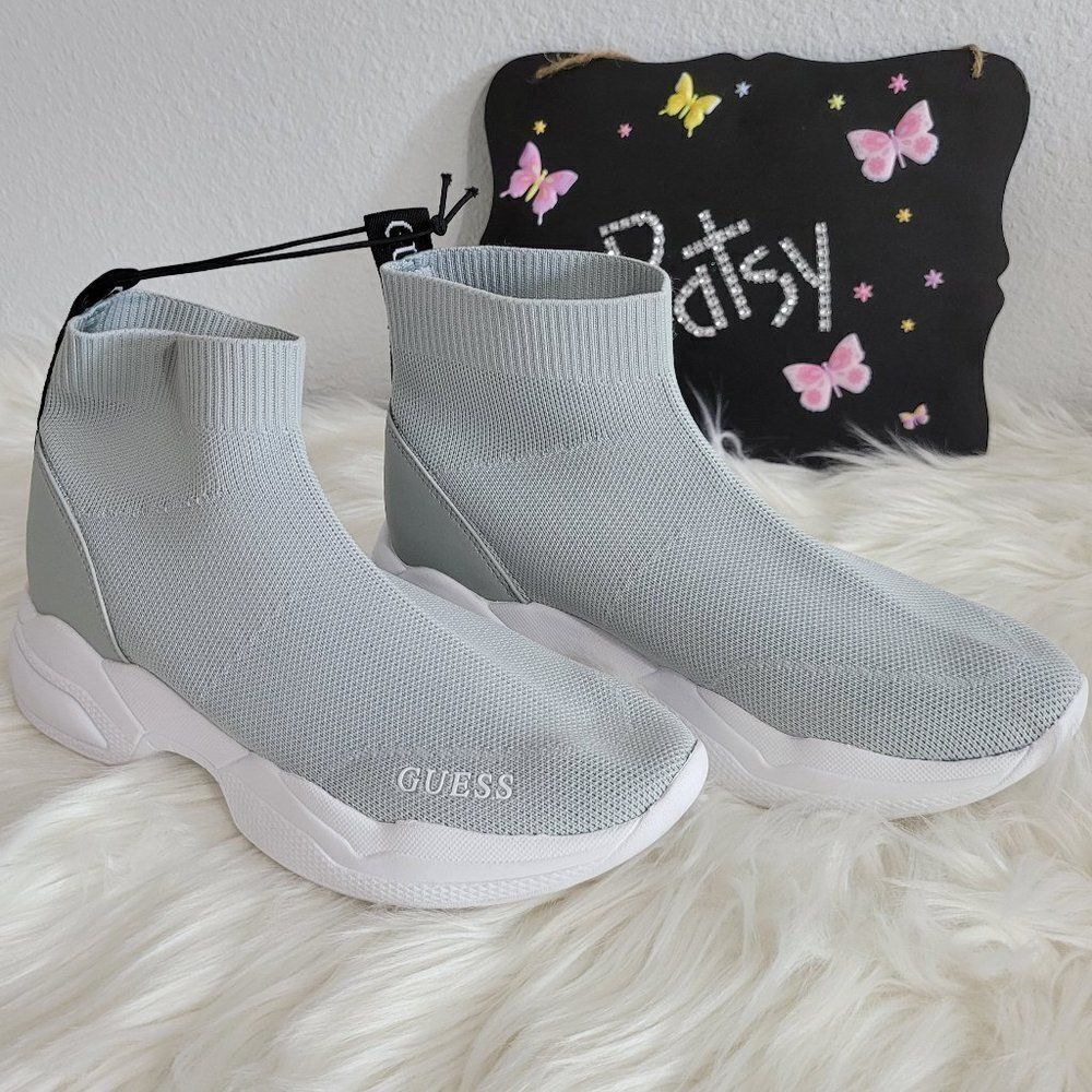 GUESS  SNEAKERS  ATHLETIC LADIES  SHOES Size 7